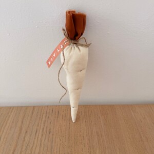 Διακοσμητικό καρότο άσπρο