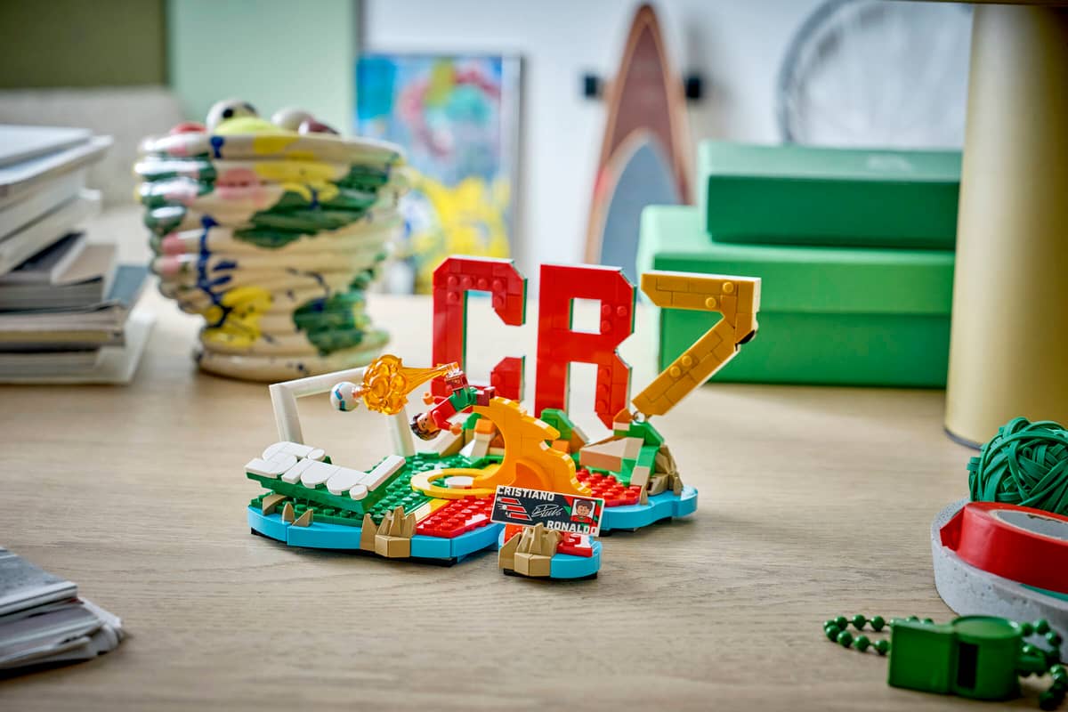 LEGO® Editions Cristiano Ronaldo-Soccer Highlights - Image 7
